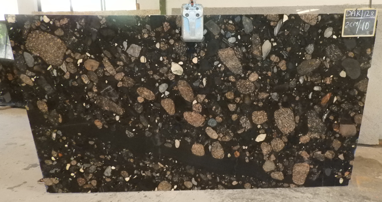 Black Merine Konglomerat Rohtafeln