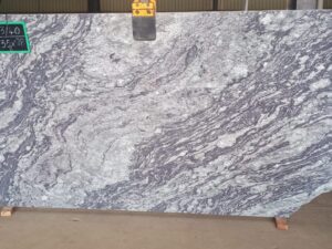 New Thunder White Granit Rohtafeln