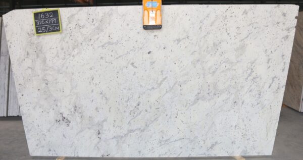 Andromeda White Granit Rohtafeln