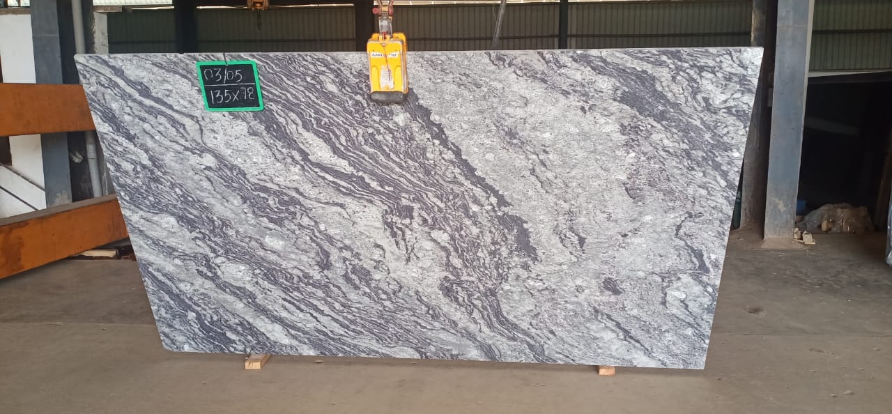 New Thunder White Granit Rohtafeln