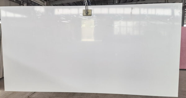 Pure White Quartz Rohtafeln