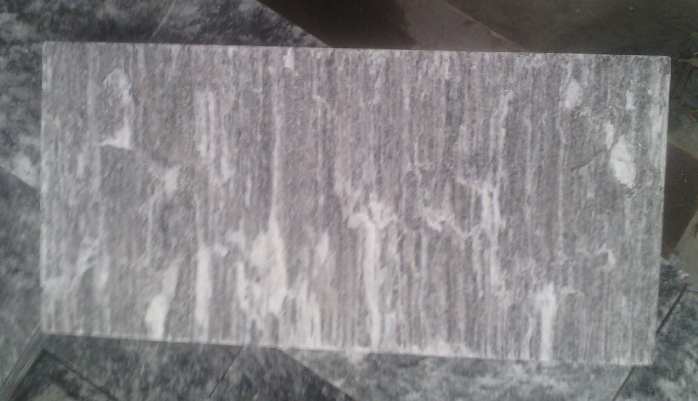 Beola Ghiandone Granit Verblender 15x31x1,5.jpg