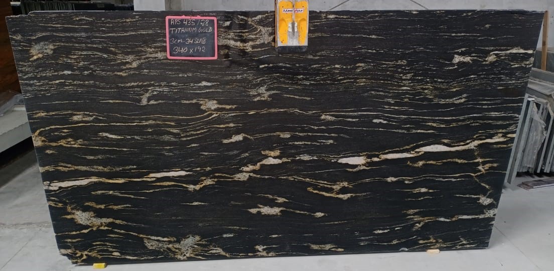 TITANIUM GOLD Granit Rohtafeln
