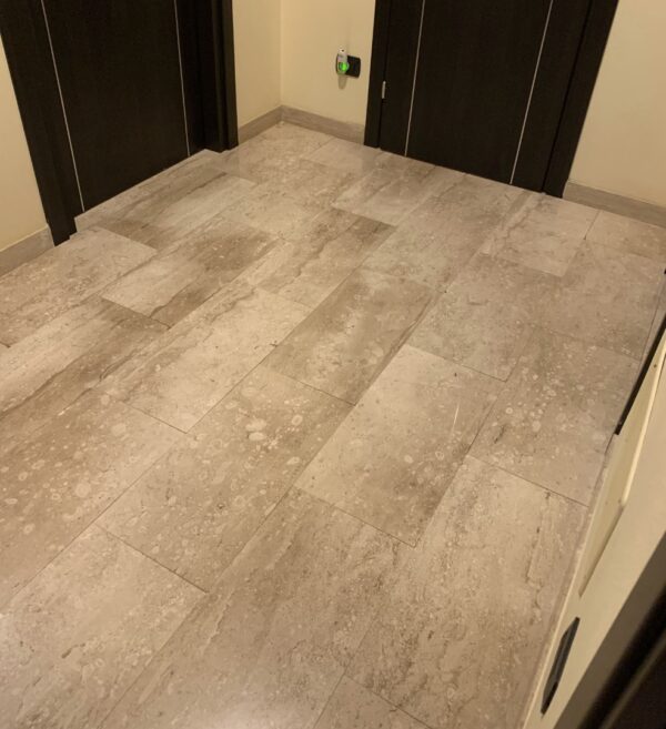Breccia Sarda Perlato Olimp Marmor Boden1.jpg