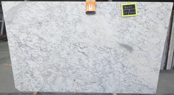 Thunder White Granit Rohtafeln