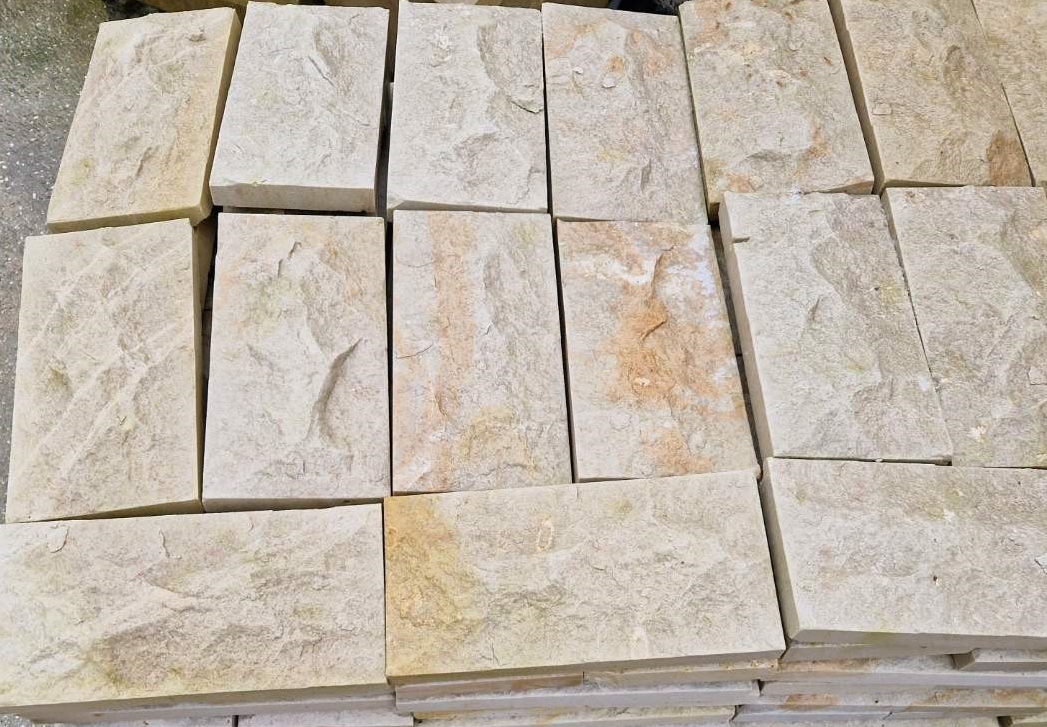 Sandstein Beige Creme Verblender.jpg