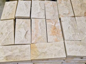 Sandstein Beige Creme Verblender.jpg