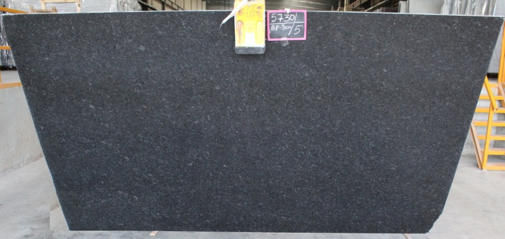 Black Pearl Granit Rohtafeln
