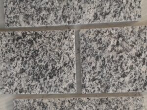 Serizzo Formazza Granit Verblender 15x31x1,5.jpg