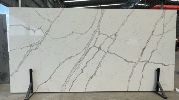 Calacatta Lux Quartz Rohtafeln