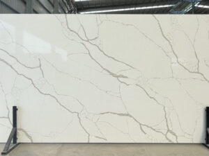 Calacatta Venatino Quartz Rohtafeln