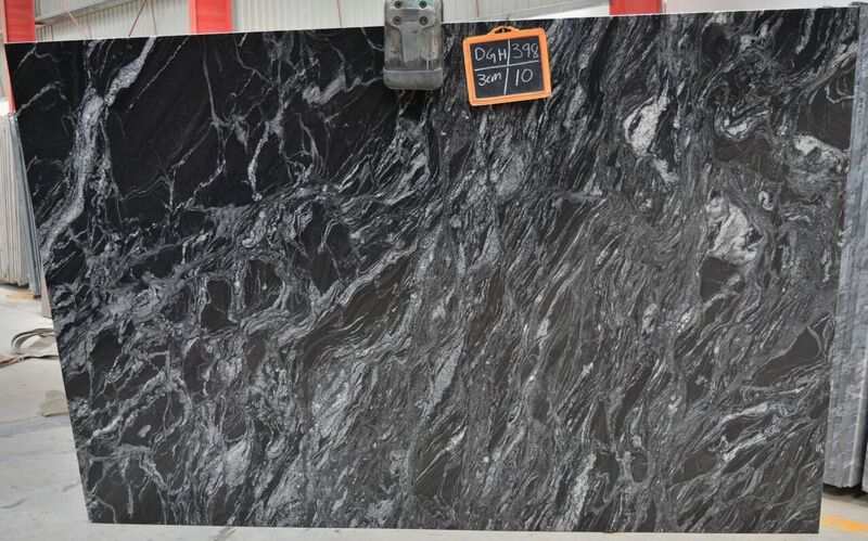 Black Forest Granit Rohtafel