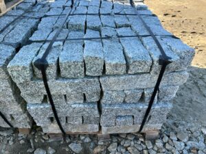 Granit Grau Palisaden 10x10x40