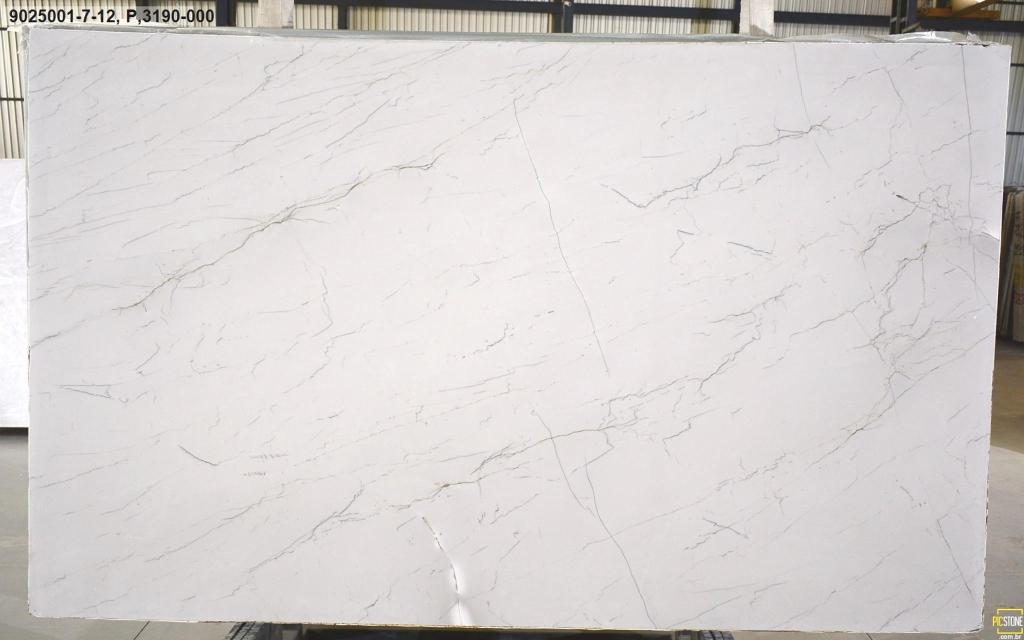 White Revolution Granit Rohtafeln.jpg