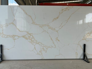 Calacatta Gold Quartz Rohtafeln