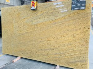 New Kashmir Gold Granit Rohtafeln
