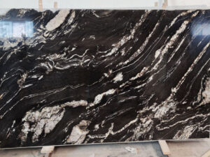 Black Fusion Granit Rohtafeln.