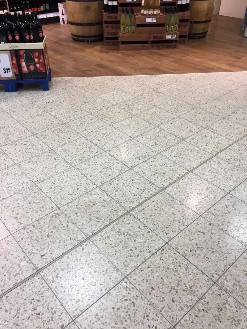 Breccia Aurora 15 BetonWerkStein Bodenbelag