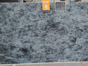 Lemurian Blue Granit Rohtafeln