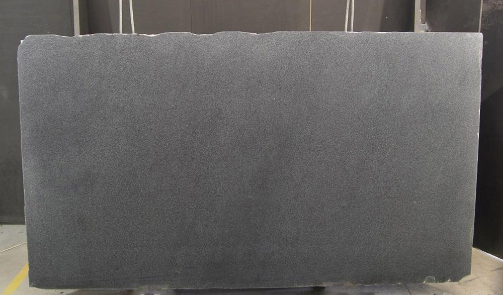 Padang Dunkel G654 Granit Rohtafeln