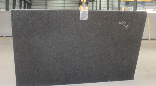 Black Pearl Granit Rohtafel